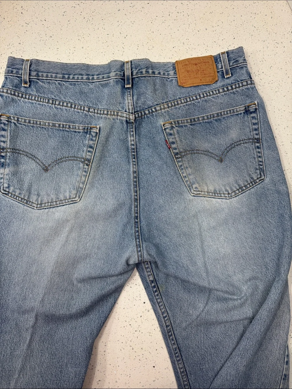 Levi's 505 Men's Straight Jeans in Light Blue Wash